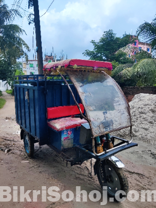 ৫ টি ব্যটারি দ্বারা চালিত মিশুক/অটো কাভার্ড ডেলিভারি ভ্যান